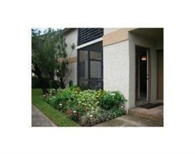 512 Gardens Drive - Photo Thumbnail 1