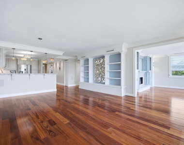 2901 S Palm Aire Drive - Photo Thumbnail 6