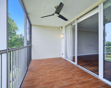 2901 S Palm Aire Drive - Photo Thumbnail 28