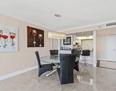 2400 Presidential Way - Photo Thumbnail 4