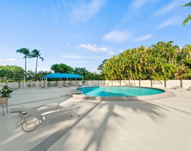 2400 Presidential Way - Photo Thumbnail 35