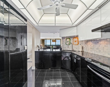 2400 Presidential Way - Photo Thumbnail 9