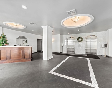 2400 Presidential Way - Photo Thumbnail 24