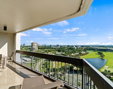 2400 Presidential Way - Photo Thumbnail 12
