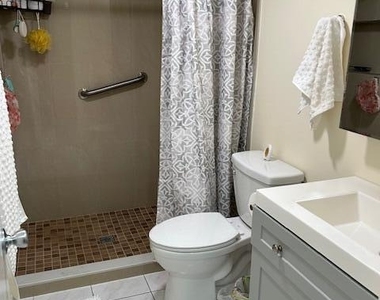 200 Lake Carol Drive - Photo Thumbnail 11