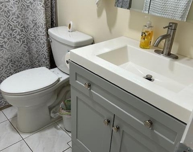 200 Lake Carol Drive - Photo Thumbnail 10