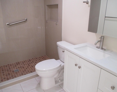 200 Lake Carol Drive - Photo Thumbnail 13