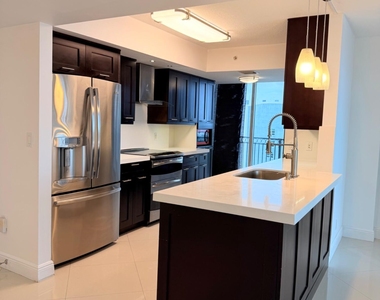 3232 Coral Way - Photo Thumbnail 5