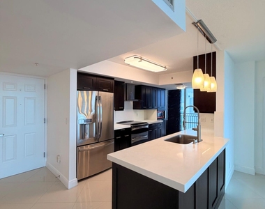 3232 Coral Way - Photo Thumbnail 18
