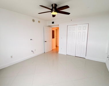 3232 Coral Way - Photo Thumbnail 14