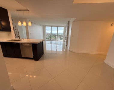 3232 Coral Way - Photo Thumbnail 9