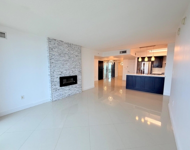 3232 Coral Way - Photo Thumbnail 7
