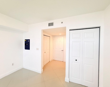 3232 Coral Way - Photo Thumbnail 4