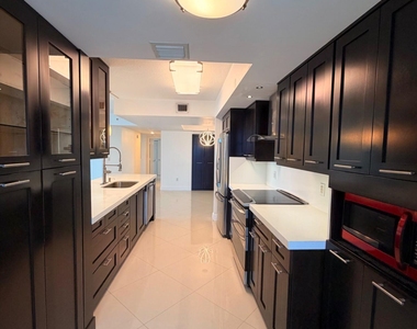 3232 Coral Way - Photo Thumbnail 18