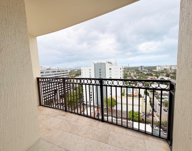 3232 Coral Way - Photo Thumbnail 22