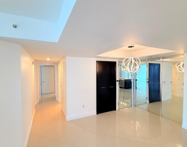 3232 Coral Way - Photo Thumbnail 13