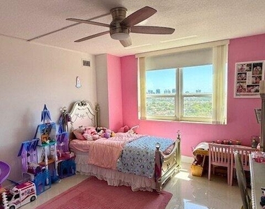 3232 Coral Way - Photo Thumbnail 15