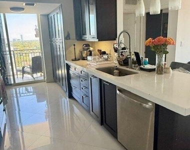 3232 Coral Way - Photo Thumbnail 6
