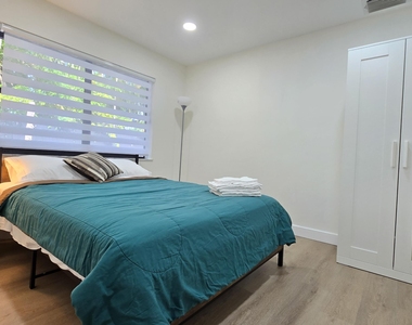 1236 Ne 12th Avenue - Photo Thumbnail 14