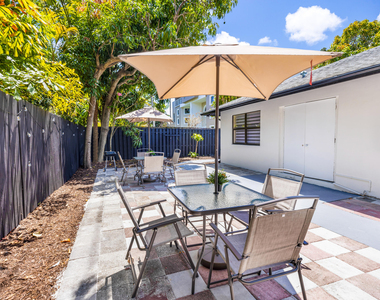 1236 Ne 12th Avenue - Photo Thumbnail 19