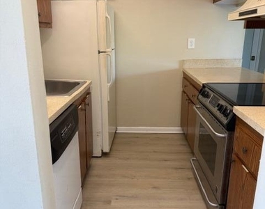 1720 N Congress Avenue - Photo Thumbnail 25