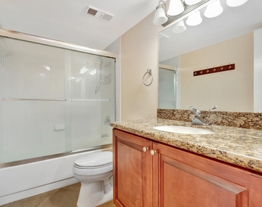1915 Lavers Circle - Photo Thumbnail 28