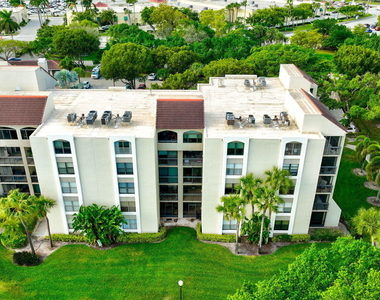 1915 Lavers Circle - Photo Thumbnail 57