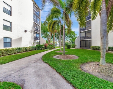1915 Lavers Circle - Photo Thumbnail 32