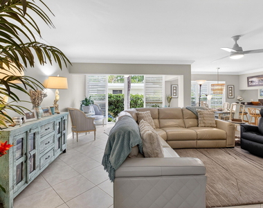 75 Venetian Drive - Photo Thumbnail 13