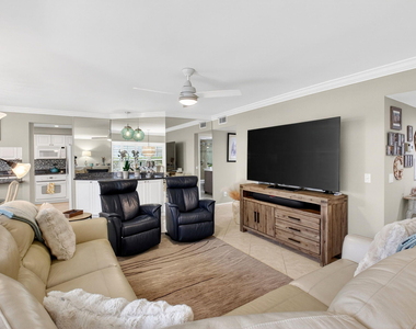 75 Venetian Drive - Photo Thumbnail 10