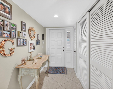 75 Venetian Drive - Photo Thumbnail 2