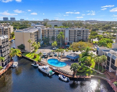 3 Royal Palm Way - Photo Thumbnail 33