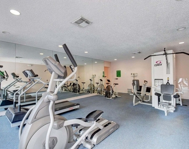 3 Royal Palm Way - Photo Thumbnail 32