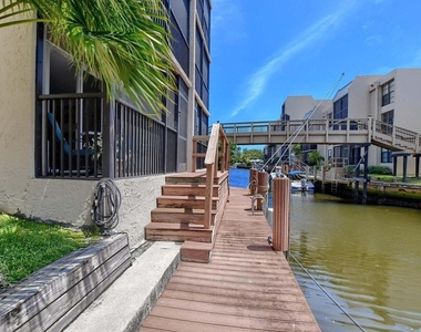 3 Royal Palm Way - Photo Thumbnail 17
