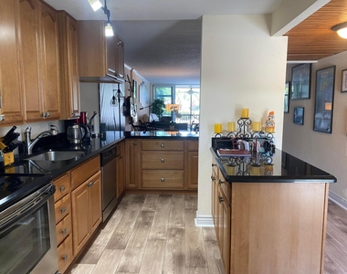 3 Royal Palm Way - Photo Thumbnail 4