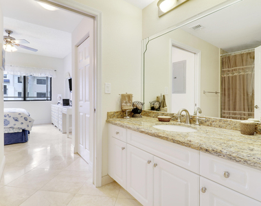 2802 Sarento Place - Photo Thumbnail 10