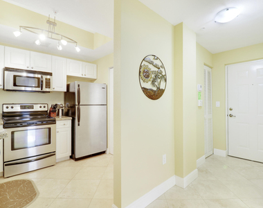 2802 Sarento Place - Photo Thumbnail 11