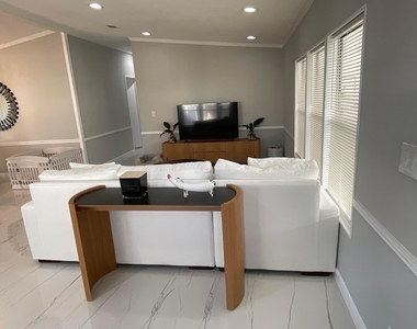 920 Sun Acres Lane - Photo Thumbnail 32
