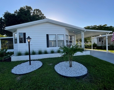 920 Sun Acres Lane - Photo Thumbnail 12