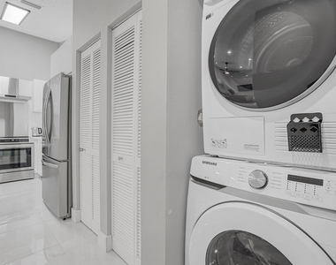 1329 Periwinkle Place - Photo Thumbnail 13