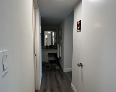 1301 Ne Miami Gardens Drive - Photo Thumbnail 5