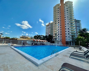 1301 Ne Miami Gardens Drive - Photo Thumbnail 13