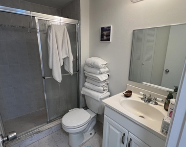 1301 Ne Miami Gardens Drive - Photo Thumbnail 6