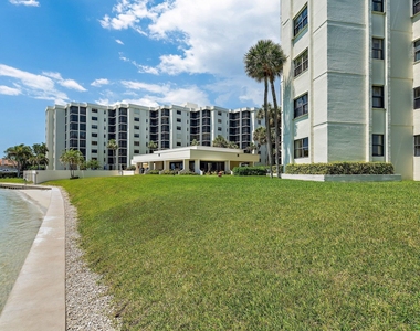19800 Sandpointe Bay Drive - Photo Thumbnail 52