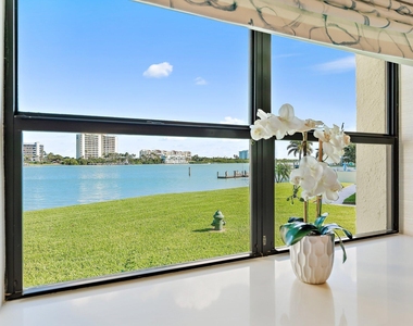 19800 Sandpointe Bay Drive - Photo Thumbnail 10