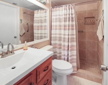 407 Pine Glen Lane - Photo Thumbnail 15