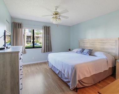 407 Pine Glen Lane - Photo Thumbnail 13