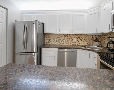 407 Pine Glen Lane - Photo Thumbnail 11