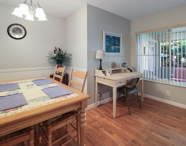 407 Pine Glen Lane - Photo Thumbnail 6