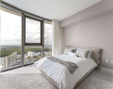 15701 Collins Avenue - Photo Thumbnail 25
